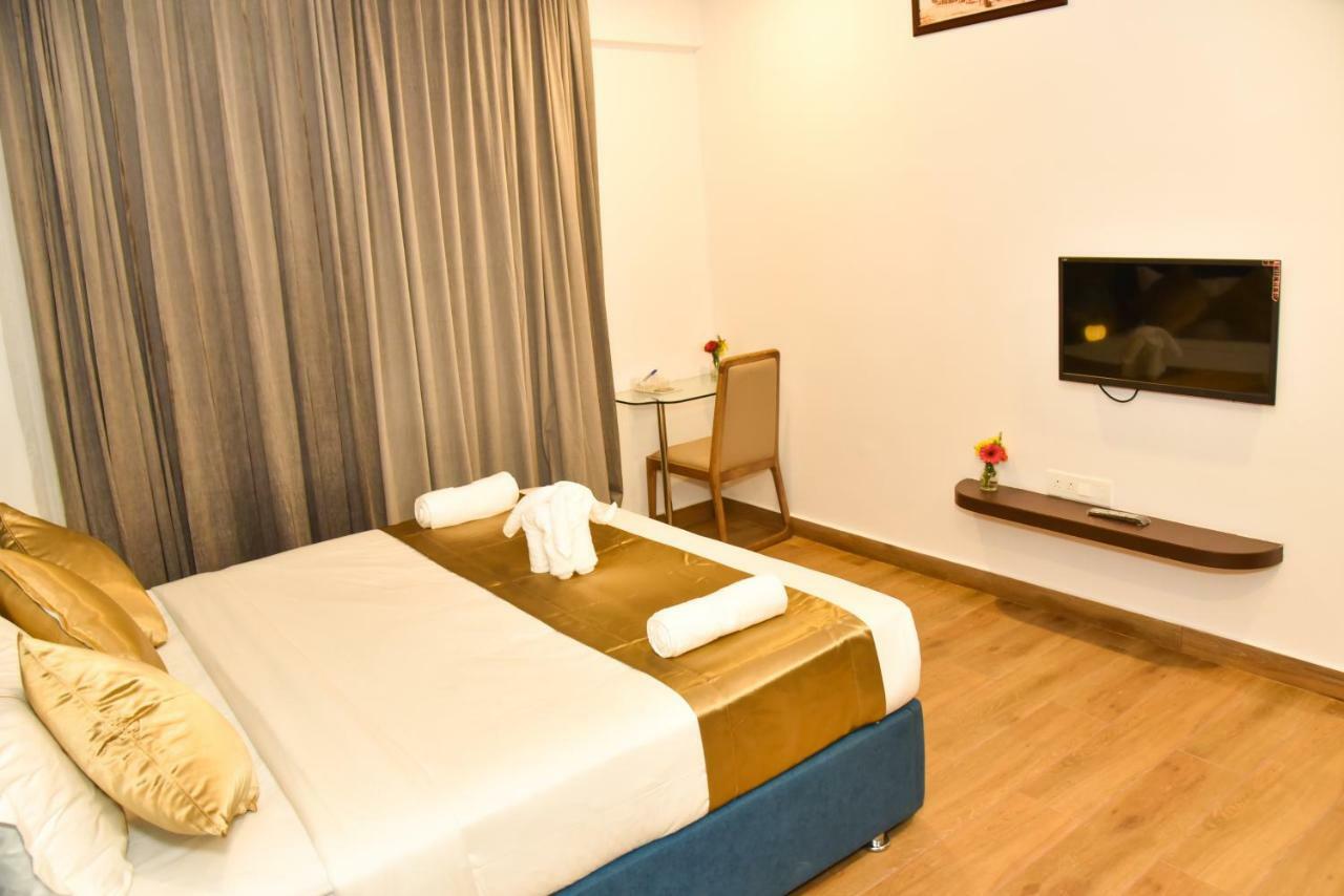 Silver Oak Hotel Mysore Extérieur photo