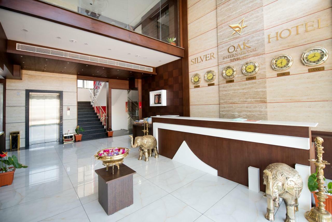 Silver Oak Hotel Mysore Extérieur photo
