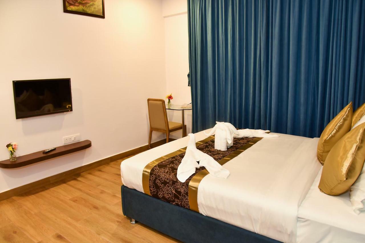 Silver Oak Hotel Mysore Extérieur photo