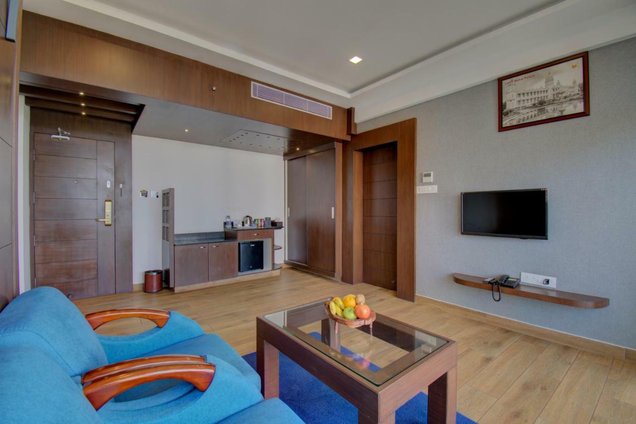 Silver Oak Hotel Mysore Extérieur photo